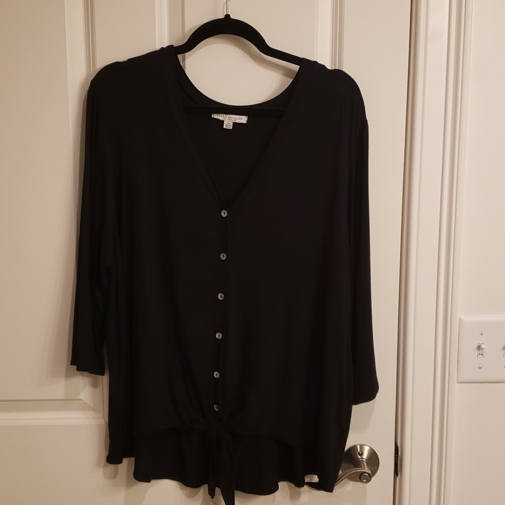 3/4 length sleeve knot front top